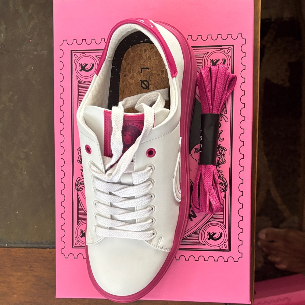 Stylish White and Pink Women's Sneakers